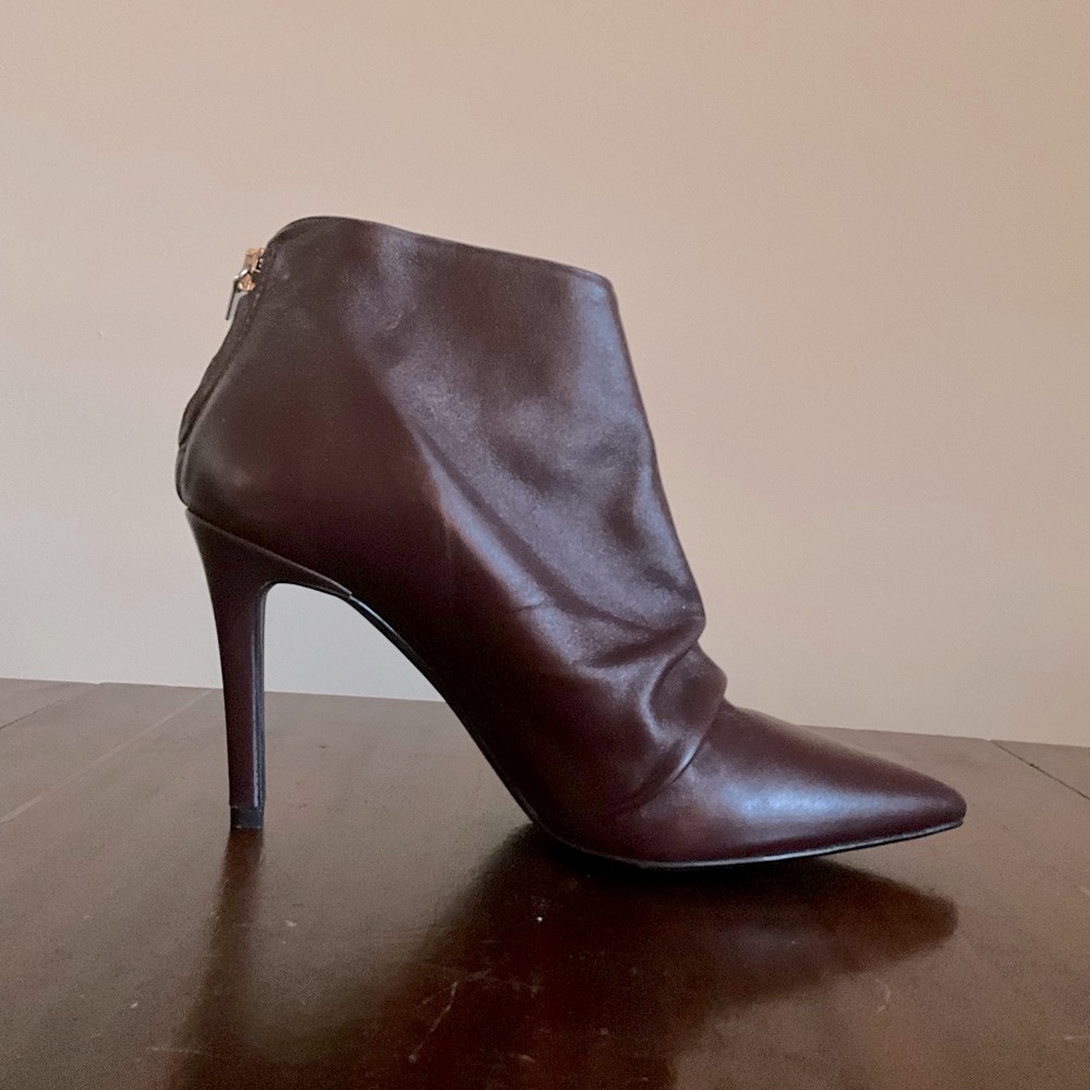 NWT - Bianca Di - Scrunch Ankle Boot in Bordeaux Leather - EU 39 / US 8.5-9